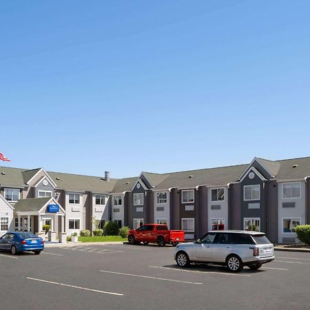Baymont By Wyndham Boardman Hotel Bagian luar foto