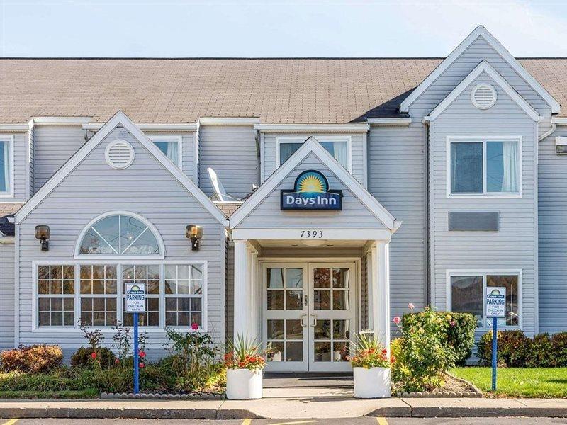 Baymont By Wyndham Boardman Hotel Bagian luar foto